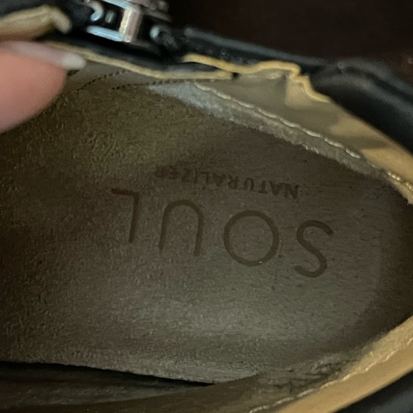 NATURALIZER “SOUL” WOMEN’S ANKLE BOOTS. BLACK IN COLOR, SUPER COMFY. - Picture 5 of 10